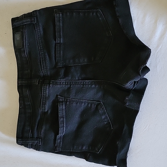 RSQ Shorts - Picture 3 of 3